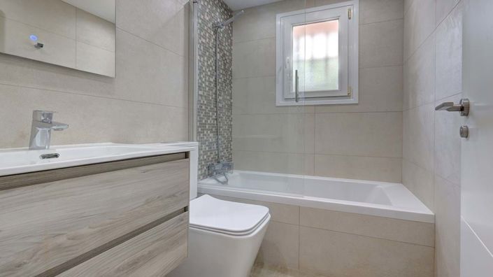 Image No.37-2 Bed Apartment for sale