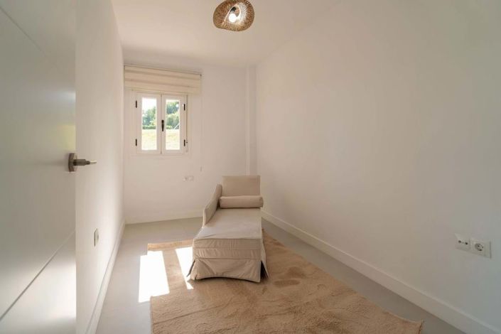 Image No.56-3 Bed Apartment for sale