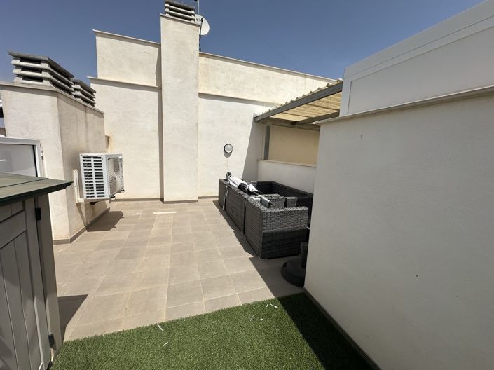 Image No.25-2 Bed Apartment for sale