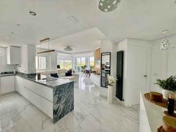 1447-637270-78d1f4f8b6655591b02d22fabb36a692d