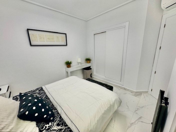 Image No.27-2 Bed Apartment for sale