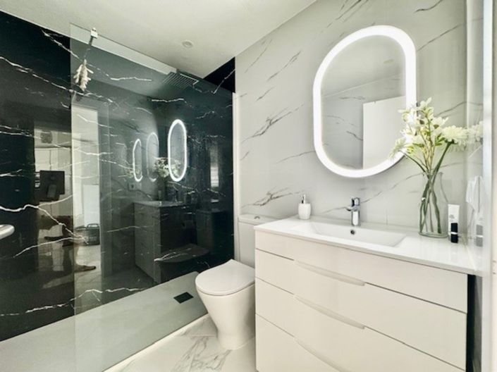 Image No.40-2 Bed Apartment for sale