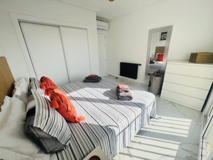 Image No.40-2 Bed Apartment for sale