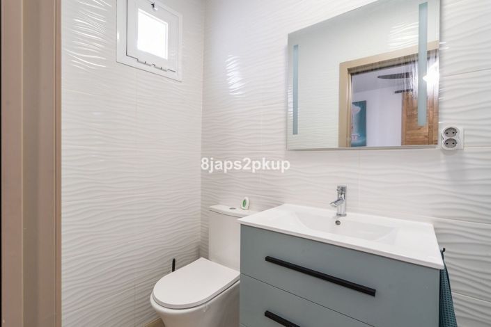 Image No.13-2 Bed Townhouse for sale