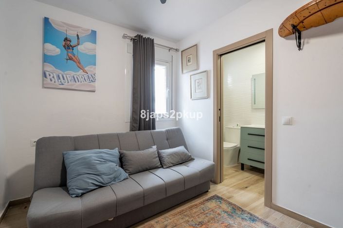 Image No.14-2 Bed Townhouse for sale