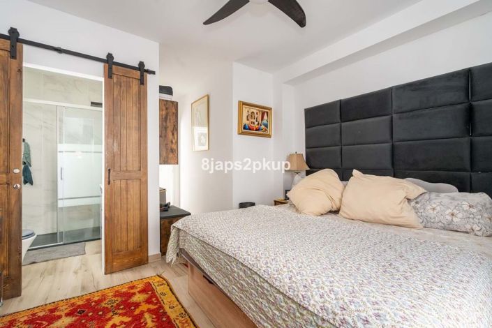 Image No.15-2 Bed Townhouse for sale