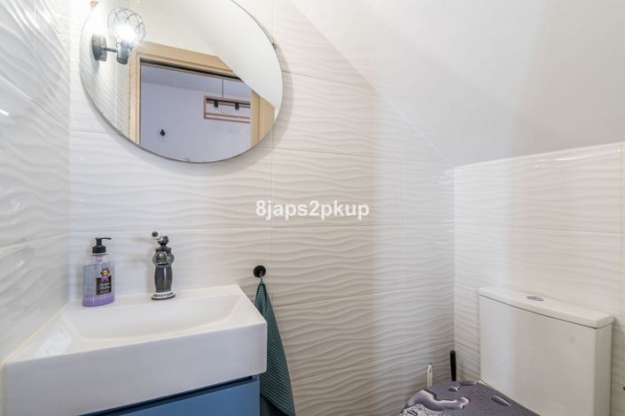 Image No.9-2 Bed Townhouse for sale