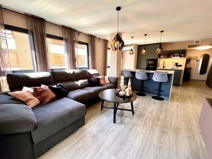 Image No.3-4 Bed Apartment for sale