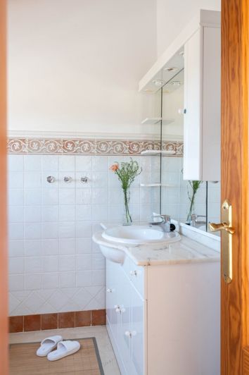 Image No.25-4 Bed Townhouse for sale