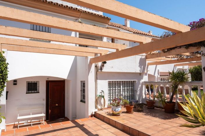 Image No.31-4 Bed Townhouse for sale