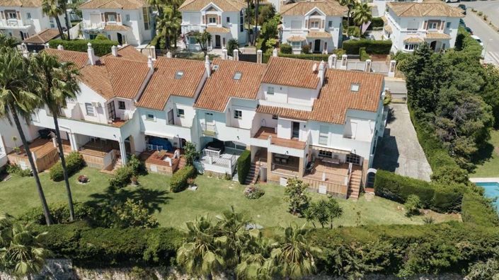 Image No.32-4 Bed Townhouse for sale