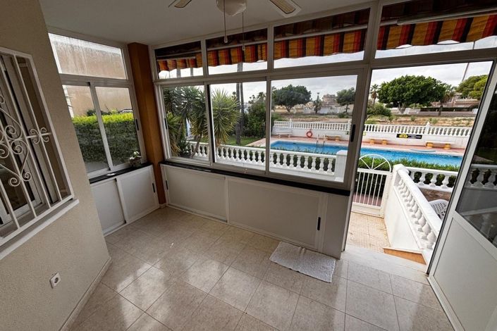 Image No.23-4 Bed Semi-Detached for sale