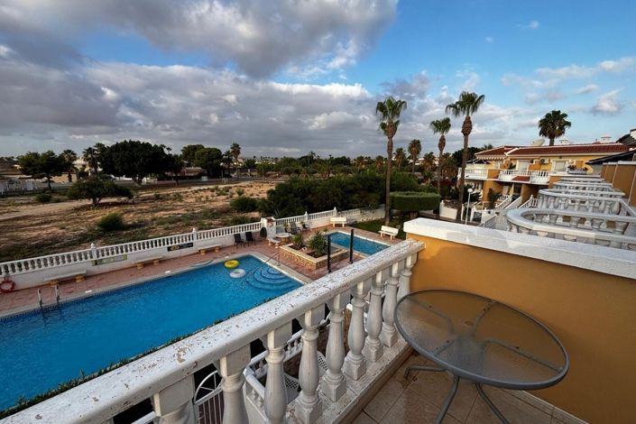 Image No.35-4 Bed Semi-Detached for sale