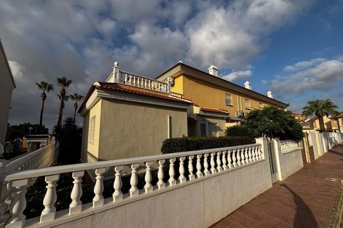 Image No.45-4 Bed Semi-Detached for sale