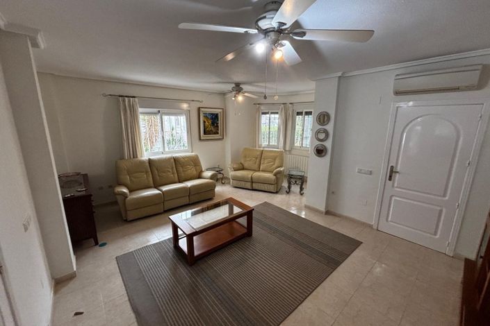 Image No.6-4 Bed Semi-Detached for sale