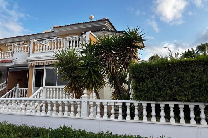 Image No.9-4 Bed Semi-Detached for sale