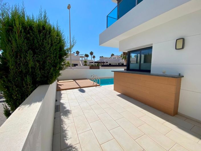 Image No.10-3 Bed Villa for sale