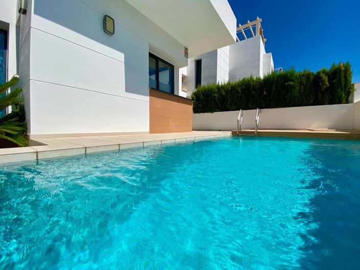 Image No.2-3 Bed Villa for sale