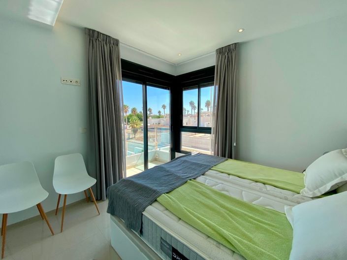 Image No.39-3 Bed Villa for sale