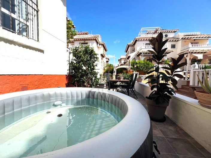 Image No.29-2 Bed Townhouse for sale