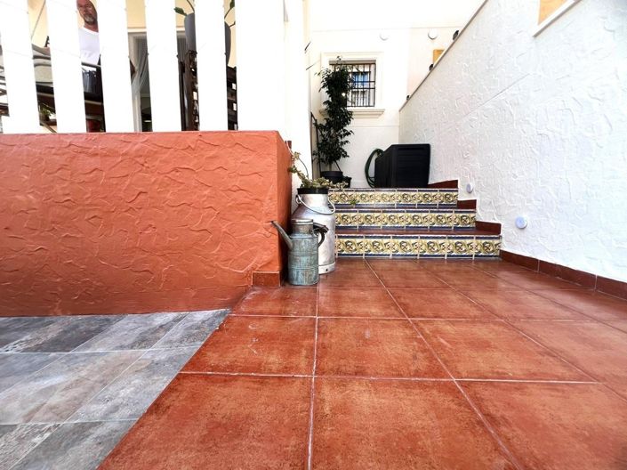 Image No.36-2 Bed Townhouse for sale