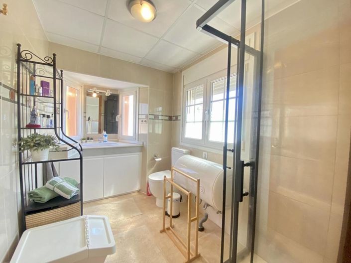 Image No.19-3 Bed Villa for sale