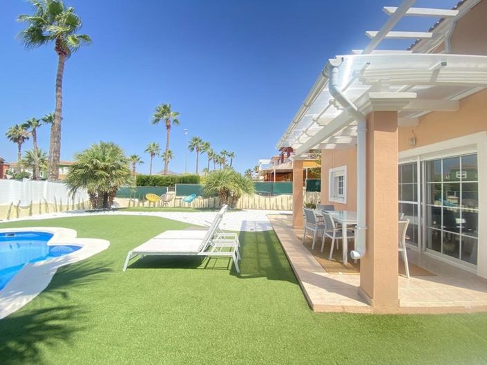 Image No.2-3 Bed Villa for sale