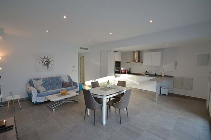 Image No.15-2 Bed Villa for sale