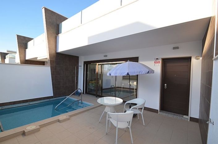 Image No.4-2 Bed Villa for sale