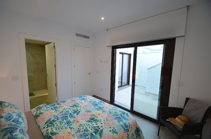 Image No.8-2 Bed Villa for sale