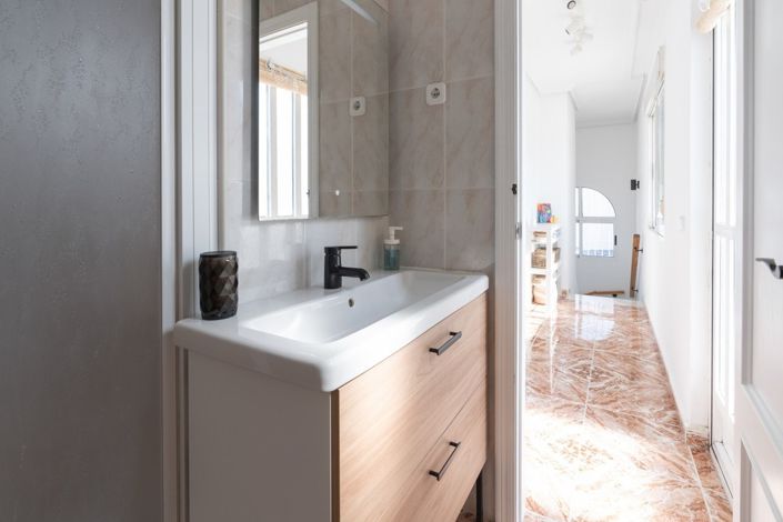 Image No.15-4 Bed Villa for sale