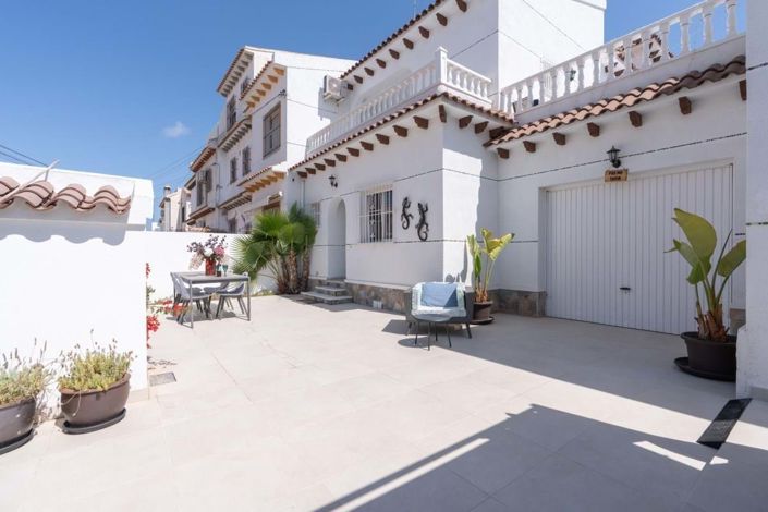 Image No.21-4 Bed Villa for sale