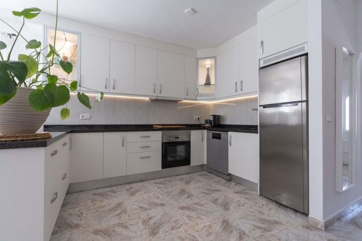 Image No.7-4 Bed Villa for sale