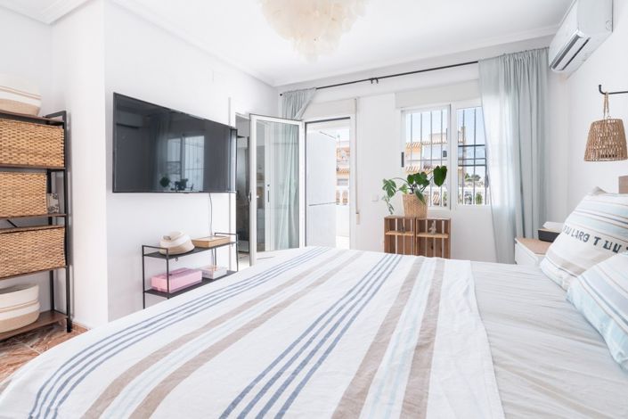 Image No.8-4 Bed Villa for sale