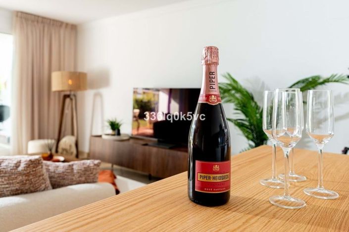 Image No.28-3 Bed Apartment for sale