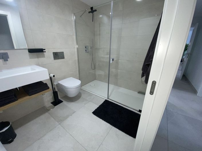 Image No.12-4 Bed Apartment for sale