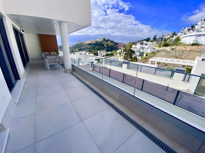 Image No.17-4 Bed Apartment for sale