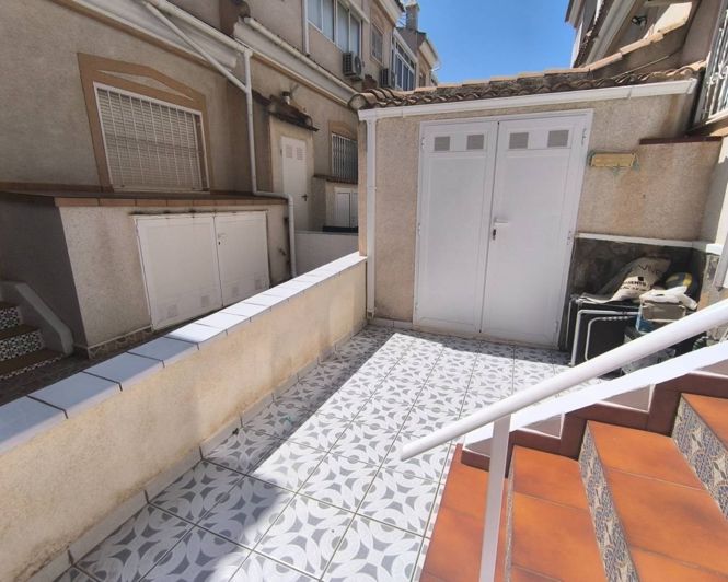 Image No.14-3 Bed Apartment for sale