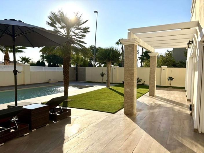 Image No.27-4 Bed Villa for sale