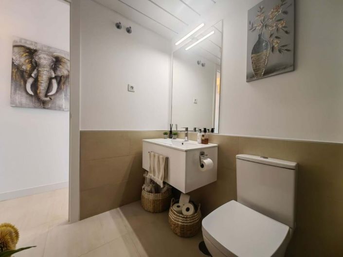 Image No.25-2 Bed Apartment for sale