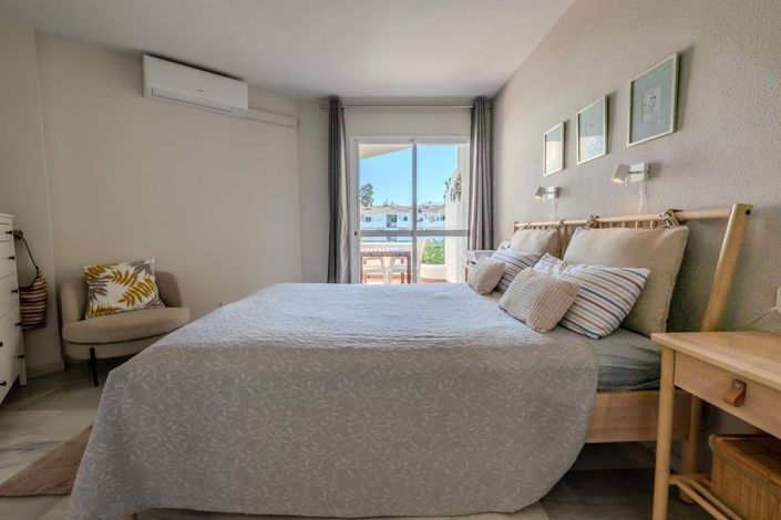 Image No.20-2 Bed Apartment for sale