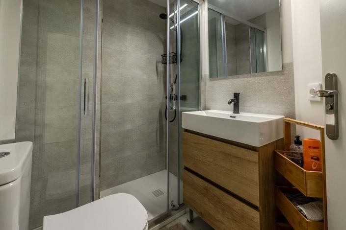 Image No.25-2 Bed Apartment for sale