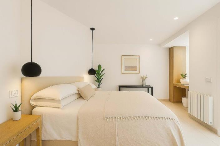 Image No.12-2 Bed Apartment for sale