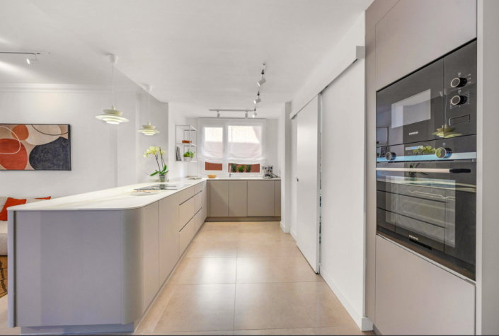 Image No.20-2 Bed Apartment for sale