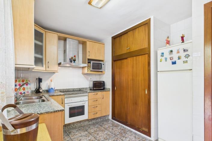 Image No.15-4 Bed Townhouse for sale