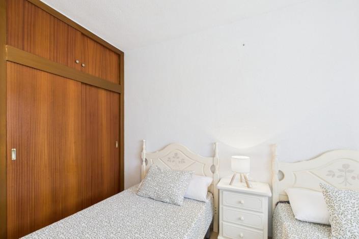 Image No.22-4 Bed Townhouse for sale