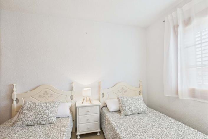 Image No.21-4 Bed Townhouse for sale