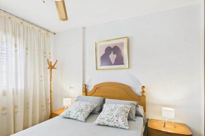 Image No.24-4 Bed Townhouse for sale