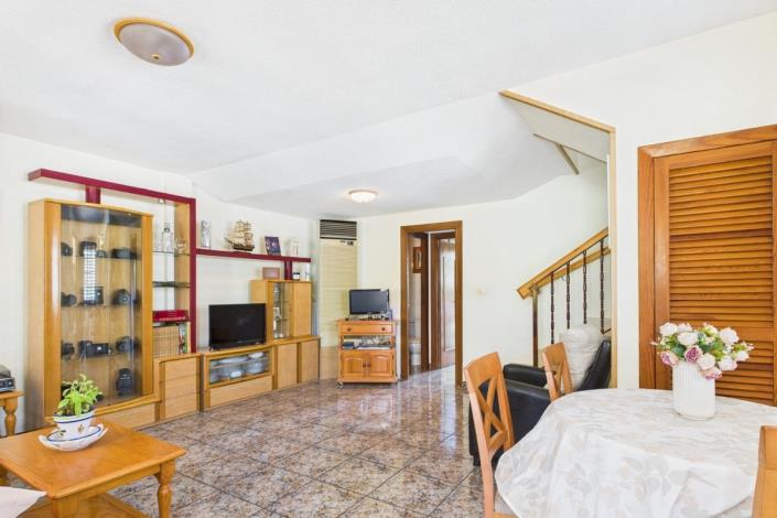 Image No.35-4 Bed Townhouse for sale