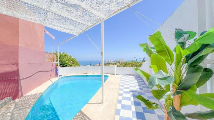 Image No.1-3 Bed Villa for sale